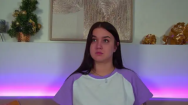 ChristinaMilton online show from December 2, 6:43 pm