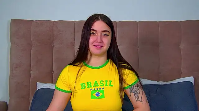 ChristinaMilton online show from February 3, 6:22 am