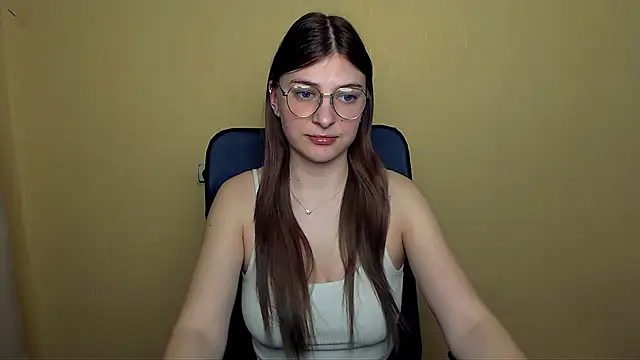 Luna Lush  online show from February 25, 4:05 pm