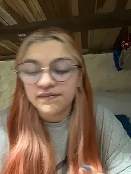 SophiaWeestt99 online show from October 2, 3:33 am