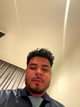 thiagowes online show from November 27, 2:36 am