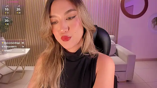 RebeccaHudson online show from October 3, 11:10 pm