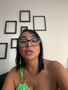 almaa 18 online show from September 19, 4:44 am