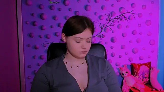 nikole kitt online show from February 5, 9:07 pm