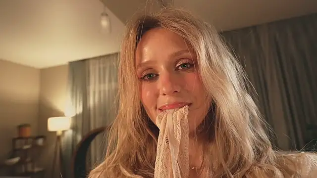 HeyBananas online show from April 10, 6:47 pm