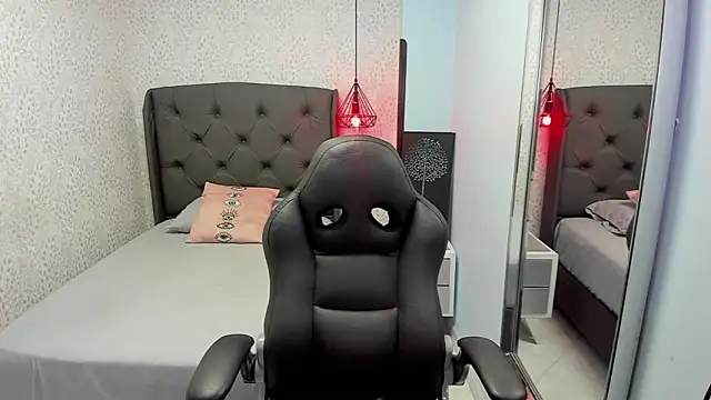 SHARONBLAKE2 online show from September 24, 12:59 pm