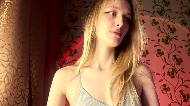 Evvie Summn1 online show from February 22, 3:02 pm