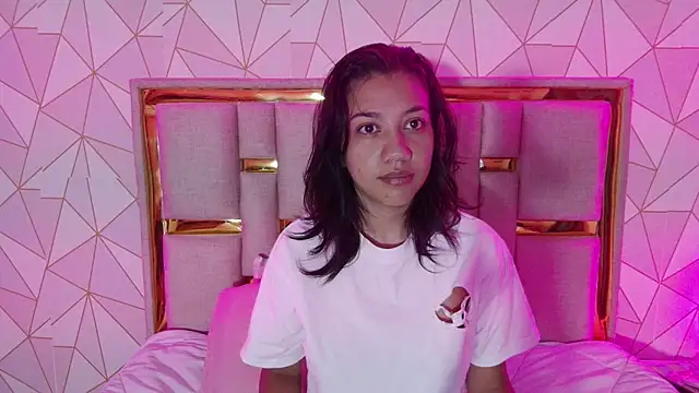 nina carther online show from April 15, 11:11 am