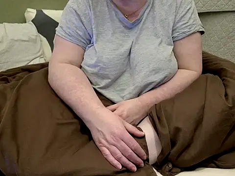 MarthaBriest online show from April 8, 3:52 am