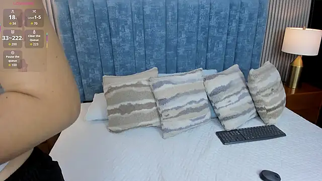 pretty sunlight  online show from March 29, 1:48 am