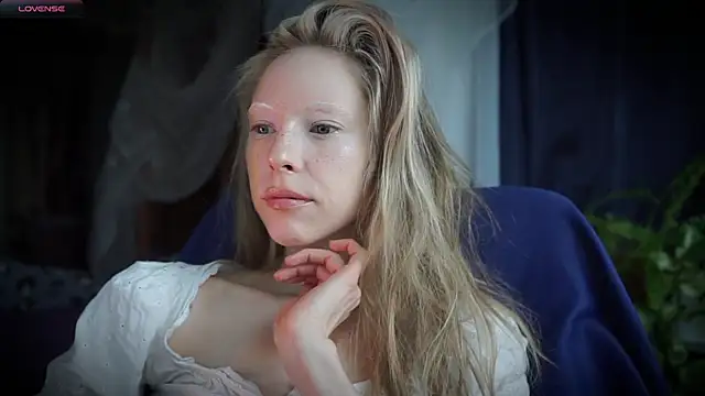  Phantom thread  online show from April 28, 9:13 am