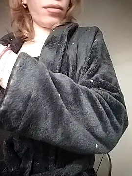 EvyLure online show from December 20, 6:45 pm