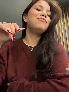 Chloe  Moon online show from December 19, 2:09 pm