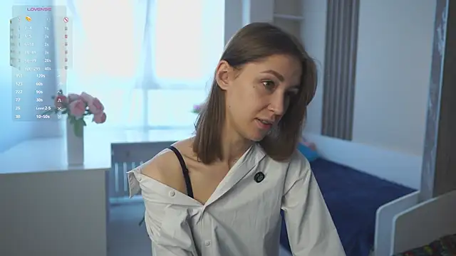 RennieLewis online show from October 2, 3:33 am