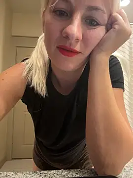 girlfriendmissy online show from November 15, 12:55 am