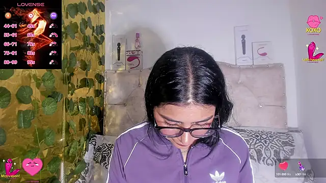 cristalconnorr online show from October 3, 10:37 pm