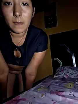 yarely9 online show from June 30, 4:45 am