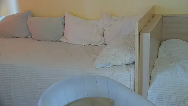 BritneyCruze online show from March 27, 10:05 am