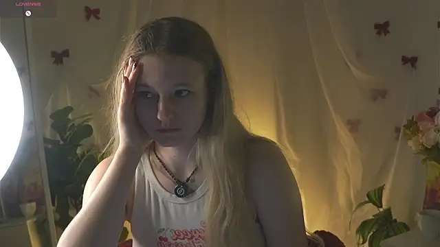 MaydaFoulk online show from May 29, 3:37 am