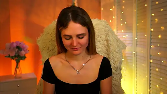 DeboraLarson online show from February 13, 9:00 am