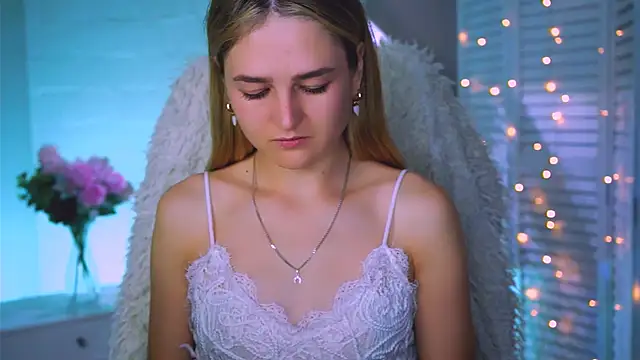 DeboraLarson online show from September 25, 7:07 am