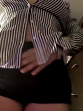 Kasandra02 online show from April 10, 5:02 am