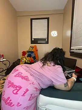 tillymarie34 online show from March 15, 12:45 am