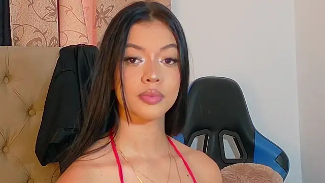 GeorginaHills online show from November 8, 7:19 pm