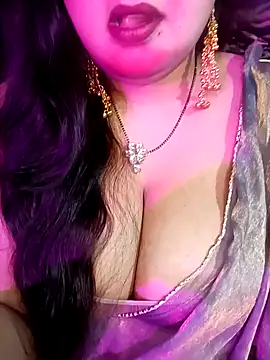 Suhanakhan00 online show from February 18, 8:46 am