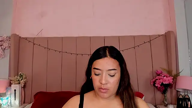 MollyBigBoobs12 online show from September 16, 8:28 pm