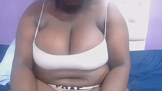 DARKGIANTMELANIN online show from May 3, 11:19 pm