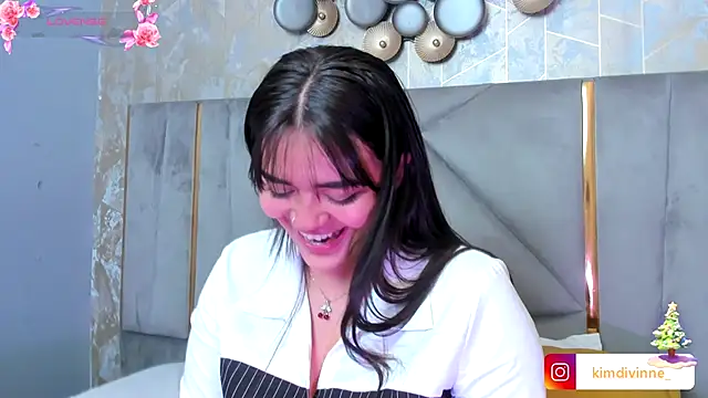 KimDevinne online show from December 5, 2:55 am