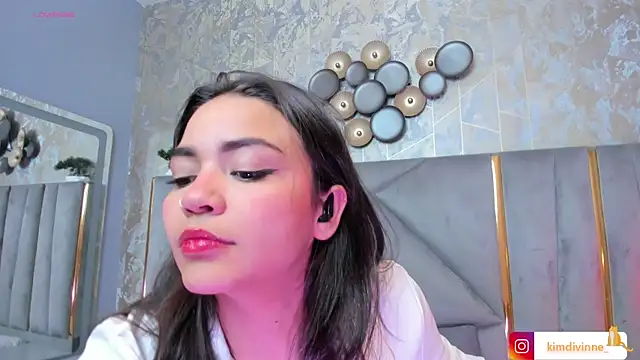 KimDevinne online show from September 24, 3:05 am