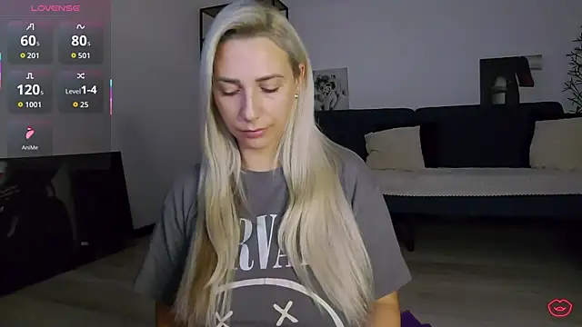 KhloeK online show from October 14, 5:37 pm