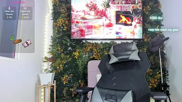 emily palmeer online show from April 23, 10:55 am