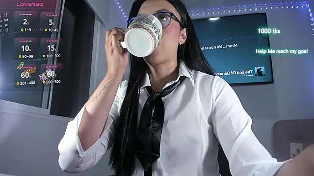 emily palmeer online show from April 4, 8:57 am