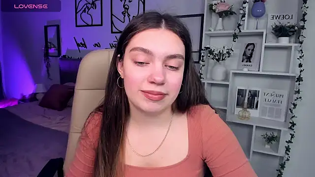 DaniellaLovely online show from December 2, 11:11 am