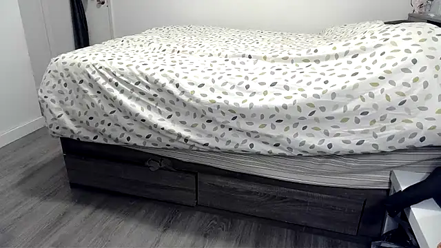 Kittyymaze1 online show from April 13, 2:40 pm