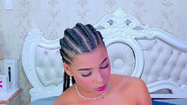 TiaraRosse online show from November 21, 1:02 pm