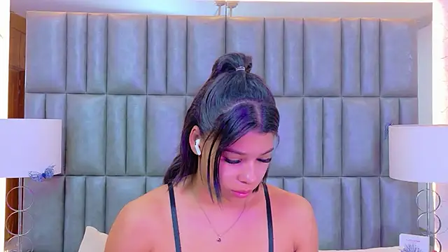 TiaraRosse online show from April 16, 12:38 pm