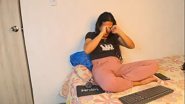 Oh Tique online show from October 20, 6:44 pm