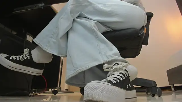 alma fenix online show from September 11, 1:00 pm