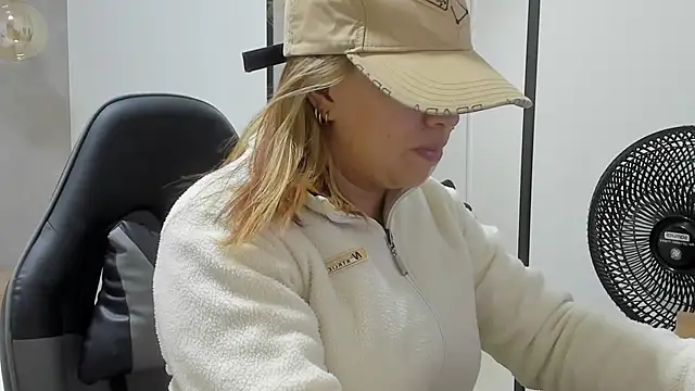 alma fenix online show from February 2, 12:26 pm