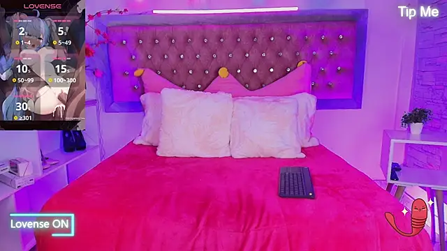 EmmaWilder online show from October 10, 10:36 pm