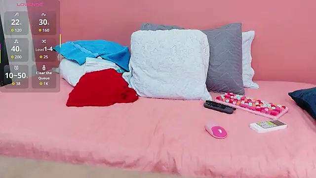 hotlatinateacher online show from October 14, 7:38 pm