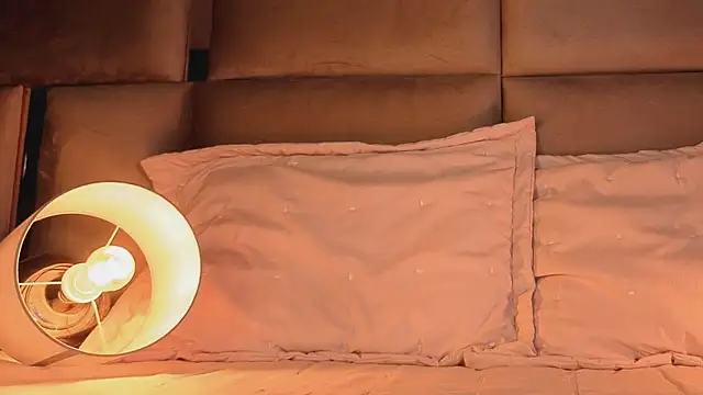 angelinepossy online show from November 17, 10:10 pm