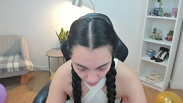  BellaEvans  online show from March 13, 6:26 am