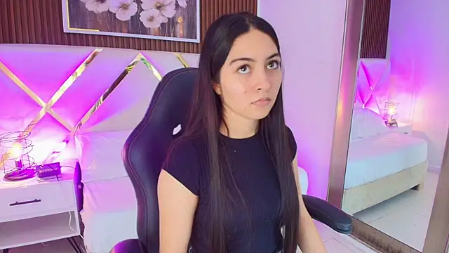 Emelie Ch1 online show from May 30, 7:17 am