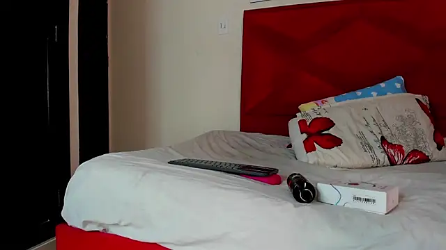 DakotaHoland online show from February 2, 2:27 pm