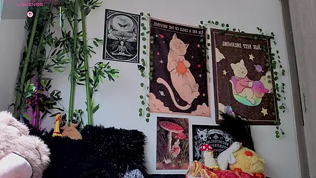 Nyx nayla online show from February 26, 7:35 pm